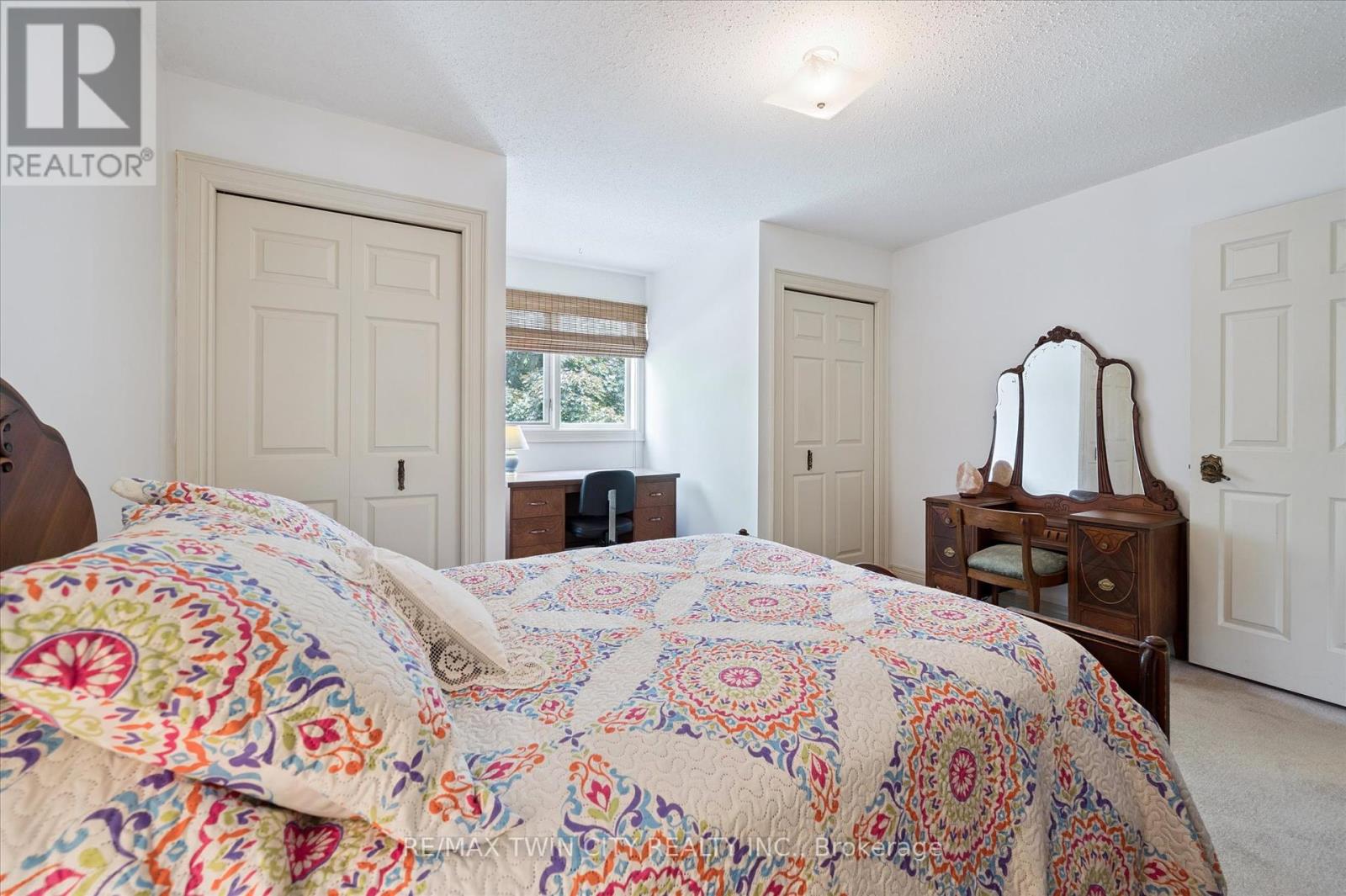 45 Applewood Crescent, Cambridge, Ontario  N1S 4K1 - Photo 30 - X12402791
