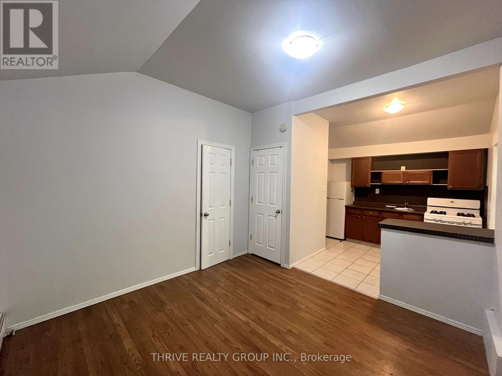 3 - 1 Waverley Place, London East, Ontario  N6B 2C3 - Photo 3 - X12402796