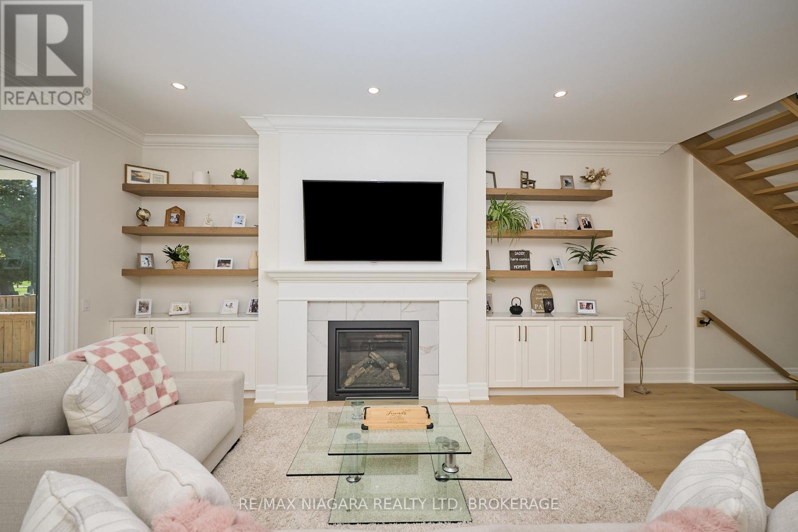 21 Ivy Crescent, Thorold (Confederation Heights), Ontario  L2V 0J9 - Photo 12 - X12395851