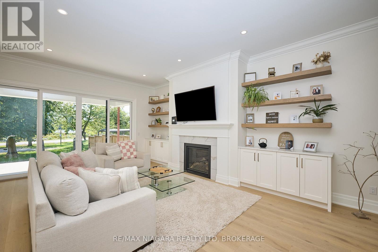 21 Ivy Crescent, Thorold (Confederation Heights), Ontario  L2V 0J9 - Photo 11 - X12395851