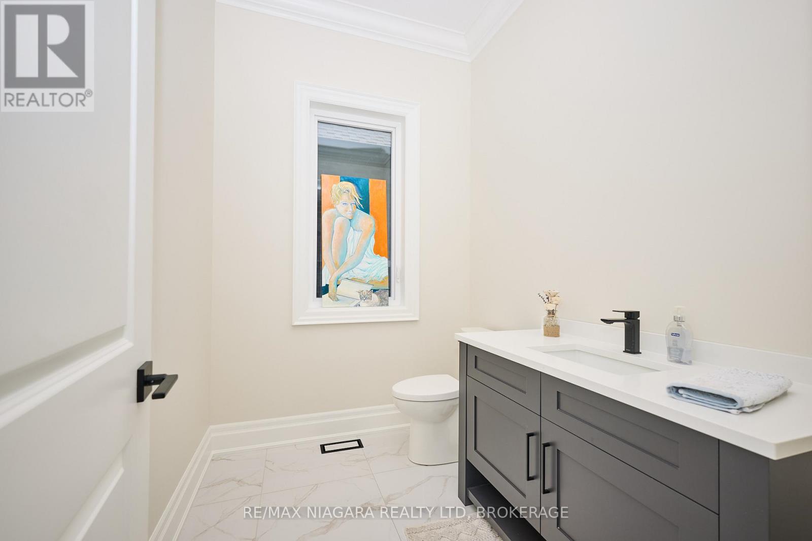 21 Ivy Crescent, Thorold (Confederation Heights), Ontario  L2V 0J9 - Photo 21 - X12395851