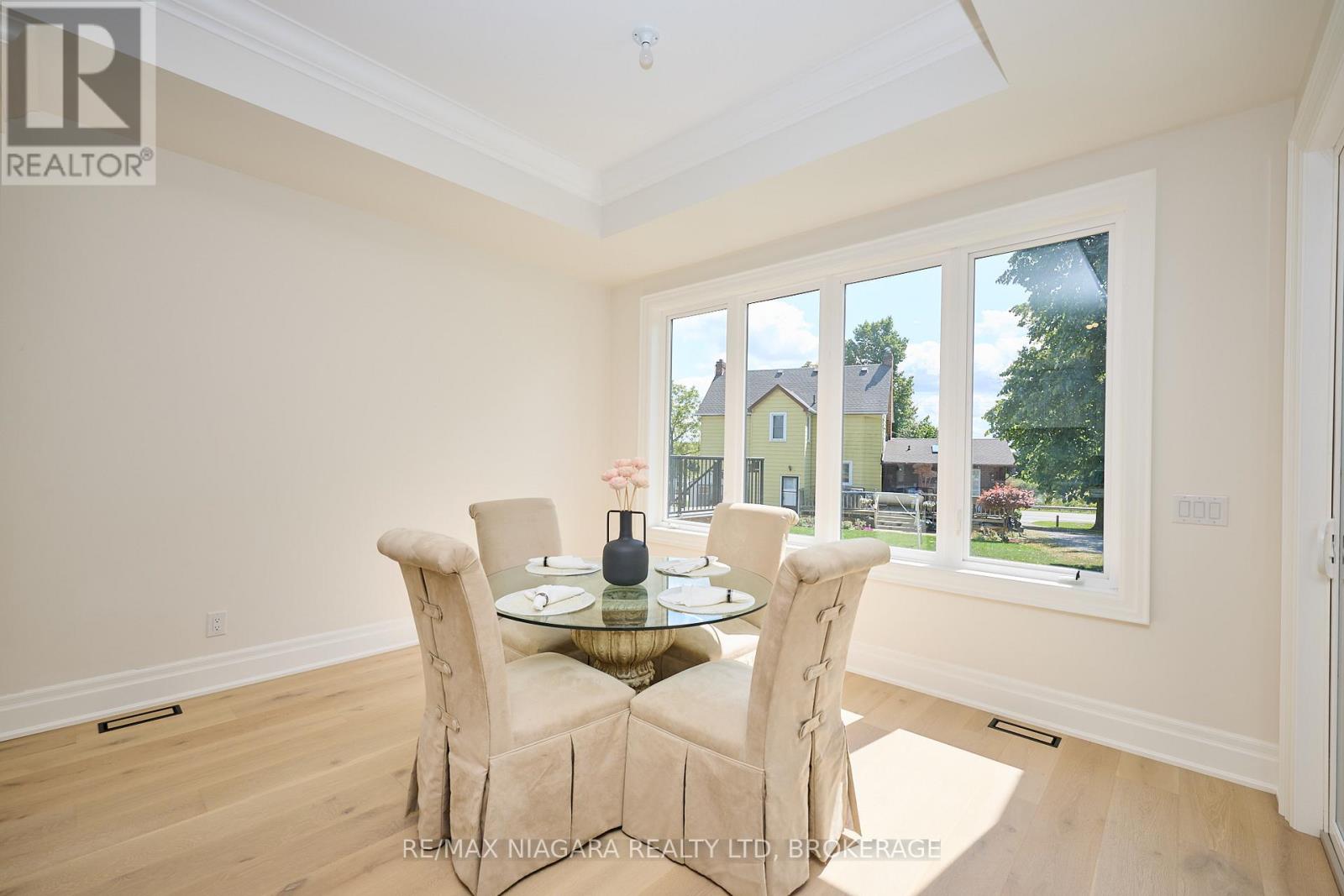 21 Ivy Crescent, Thorold (Confederation Heights), Ontario  L2V 0J9 - Photo 17 - X12395851