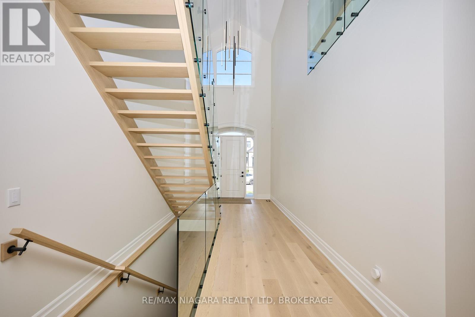 21 Ivy Crescent, Thorold (Confederation Heights), Ontario  L2V 0J9 - Photo 23 - X12395851