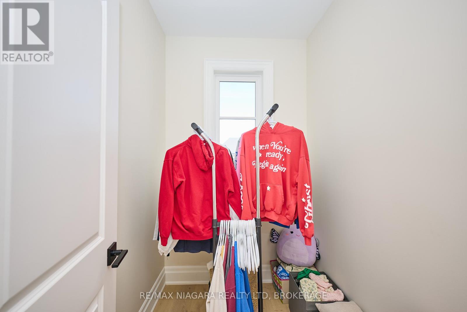 21 Ivy Crescent, Thorold (Confederation Heights), Ontario  L2V 0J9 - Photo 39 - X12395851