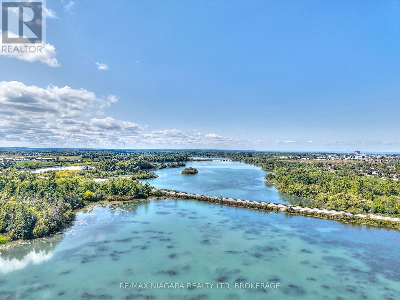 21 Ivy Crescent, Thorold (Confederation Heights), Ontario  L2V 0J9 - Photo 45 - X12395851