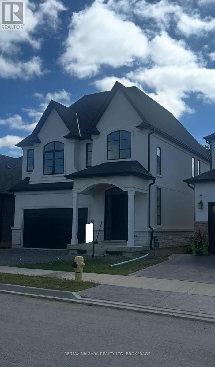 21 Ivy Crescent, Thorold (Confederation Heights), Ontario  L2V 0J9 - Photo 6 - X12395851