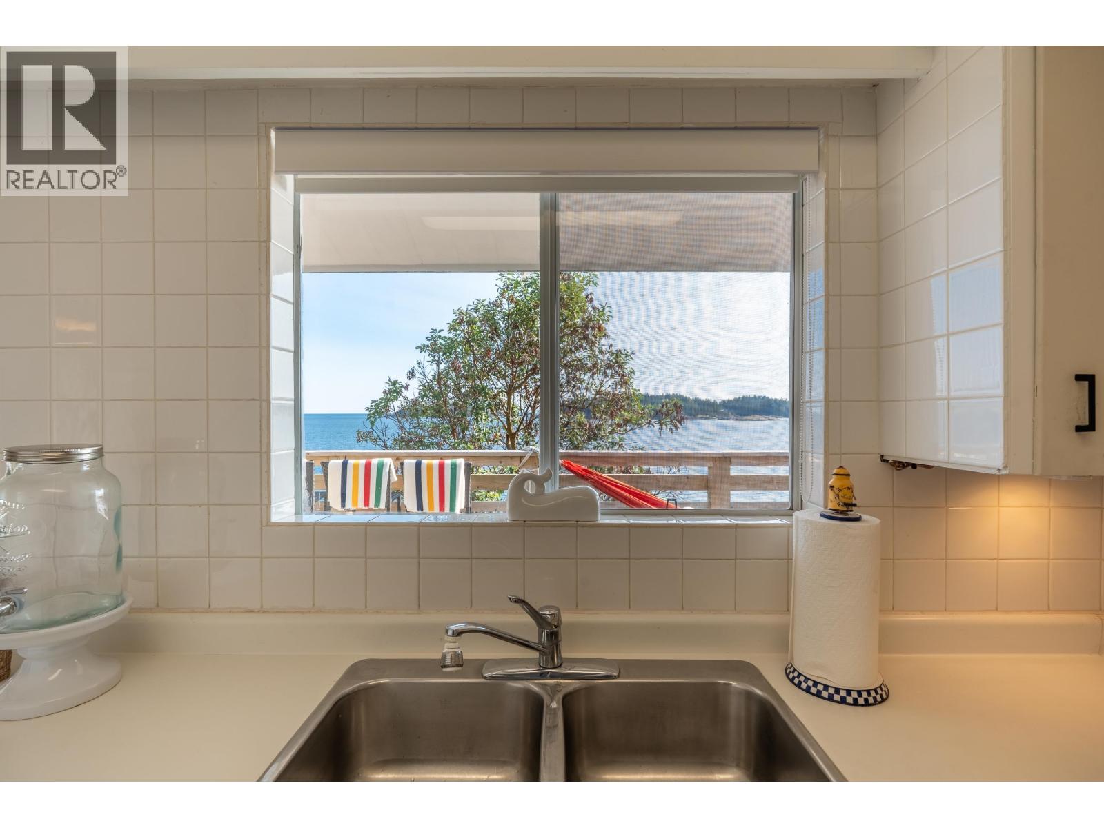 6669 Sunshine Coast Highway, Sechelt, British Columbia  V7Z 0M9 - Photo 20 - R3047532