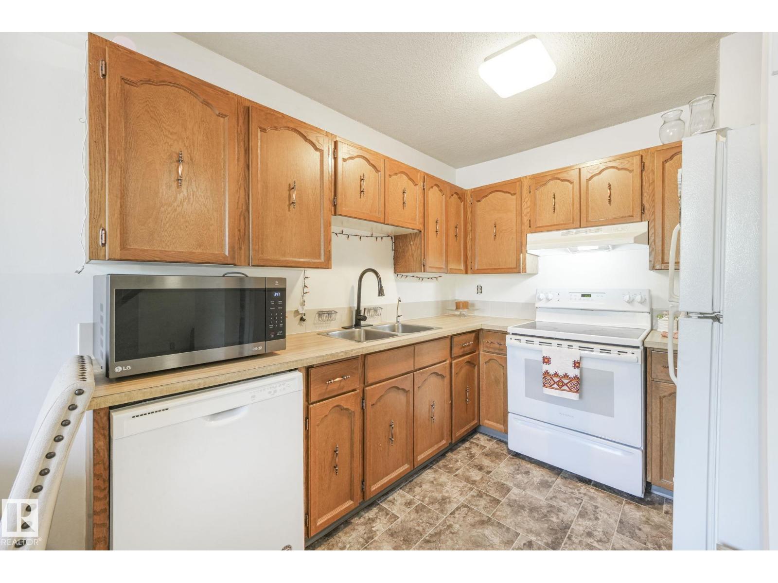 420 Clareview Rd Nw, Edmonton, Alberta  T5A 4G6 - Photo 10 - E4457756