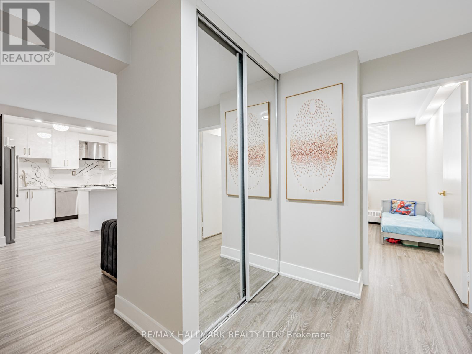 104 - 40 Sunrise Avenue, Toronto, Ontario  M4A 2R4 - Photo 4 - C12402798