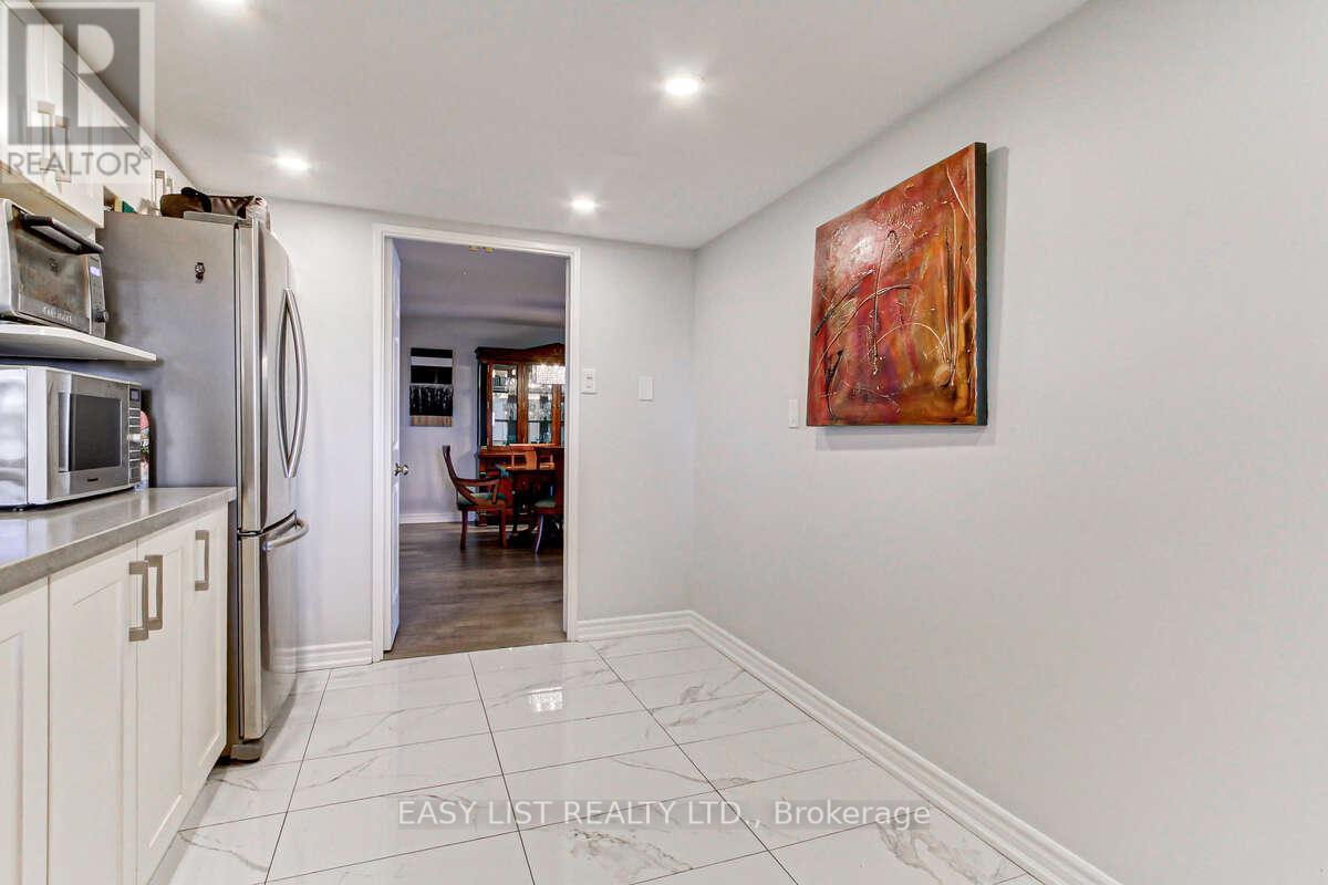 1909 - 2330 Bridletowne Circle, Toronto, Ontario  M1W 3P6 - Photo 11 - E12402800