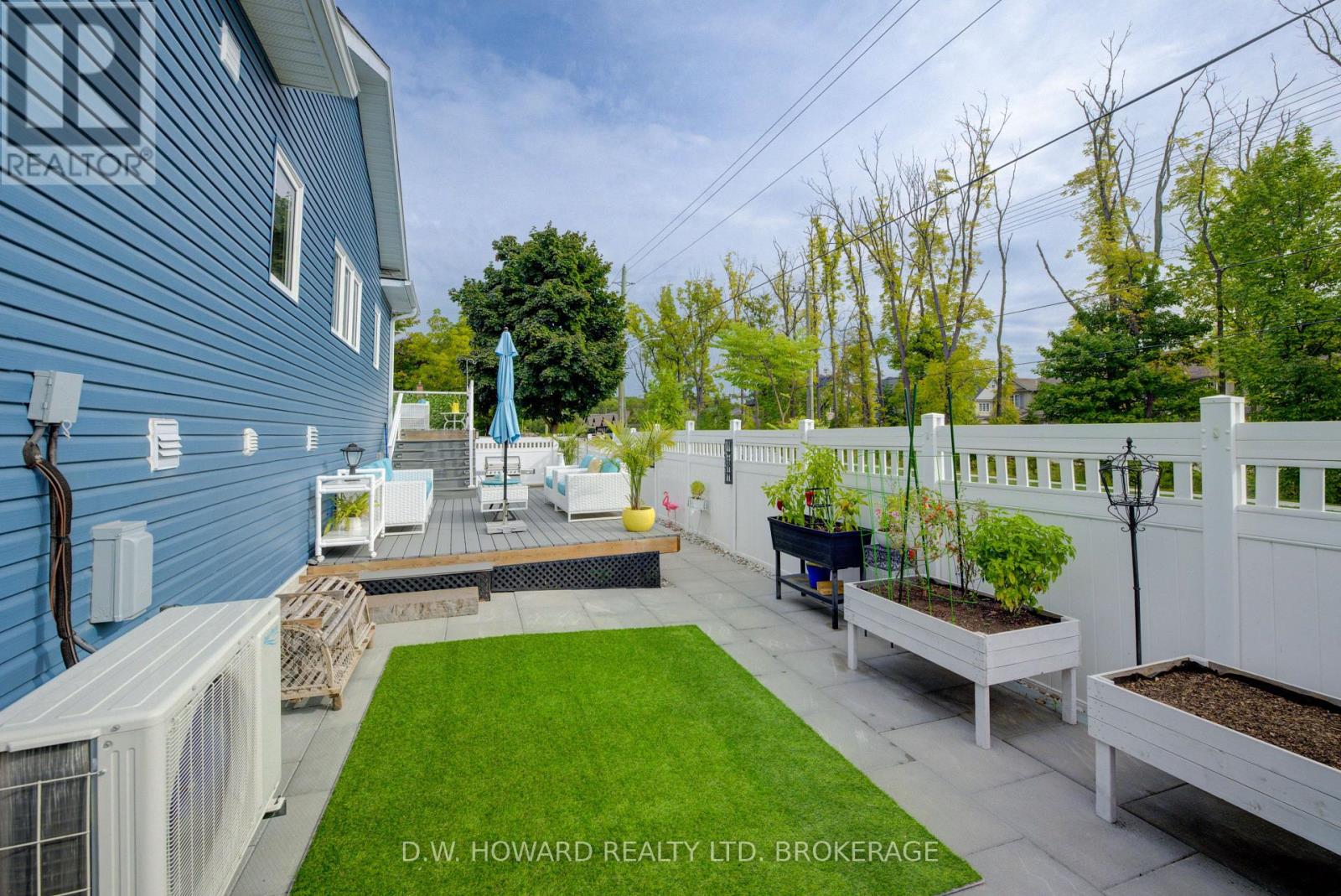 3600 Hibbard Street E, Fort Erie, Ontario  L0S 1N0 - Photo 4 - X12402756
