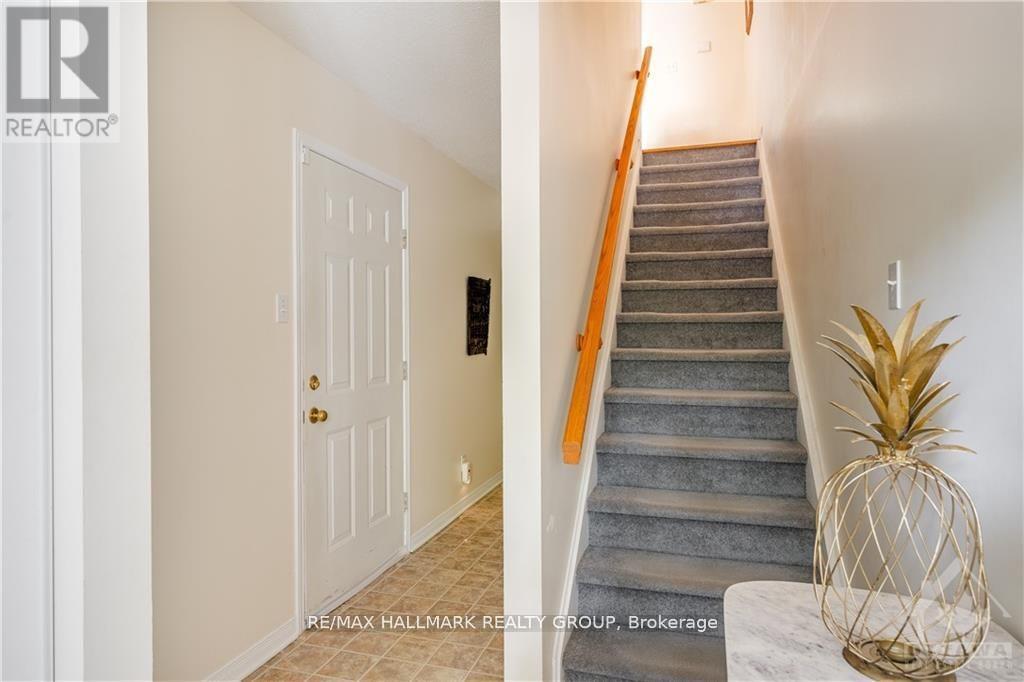 17 Seth Private, Ottawa, Ontario  K1K 4R6 - Photo 4 - X12402808