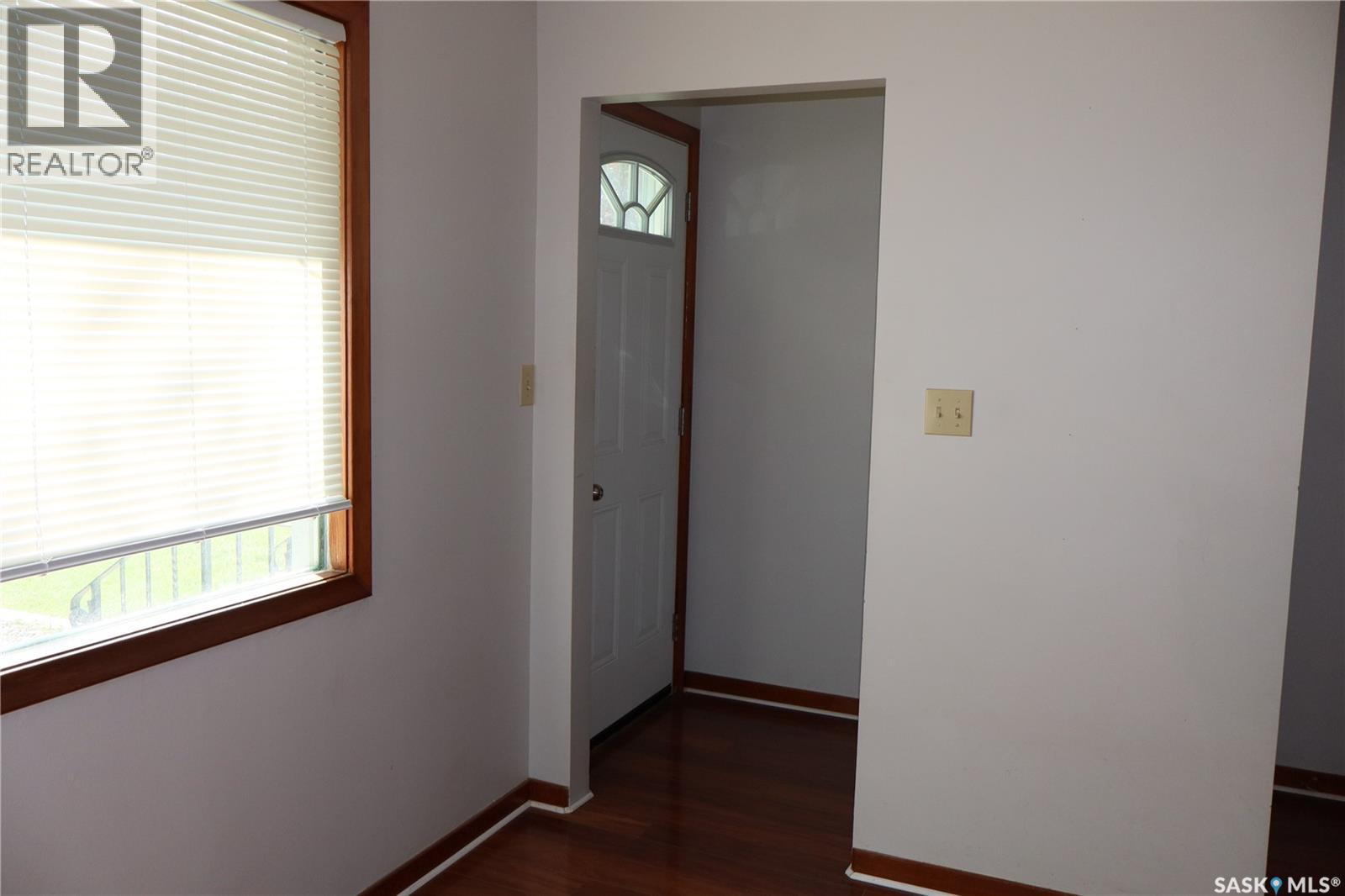 505 3rd Avenue E, Assiniboia, Saskatchewan  S0H 0B0 - Photo 14 - SK018342