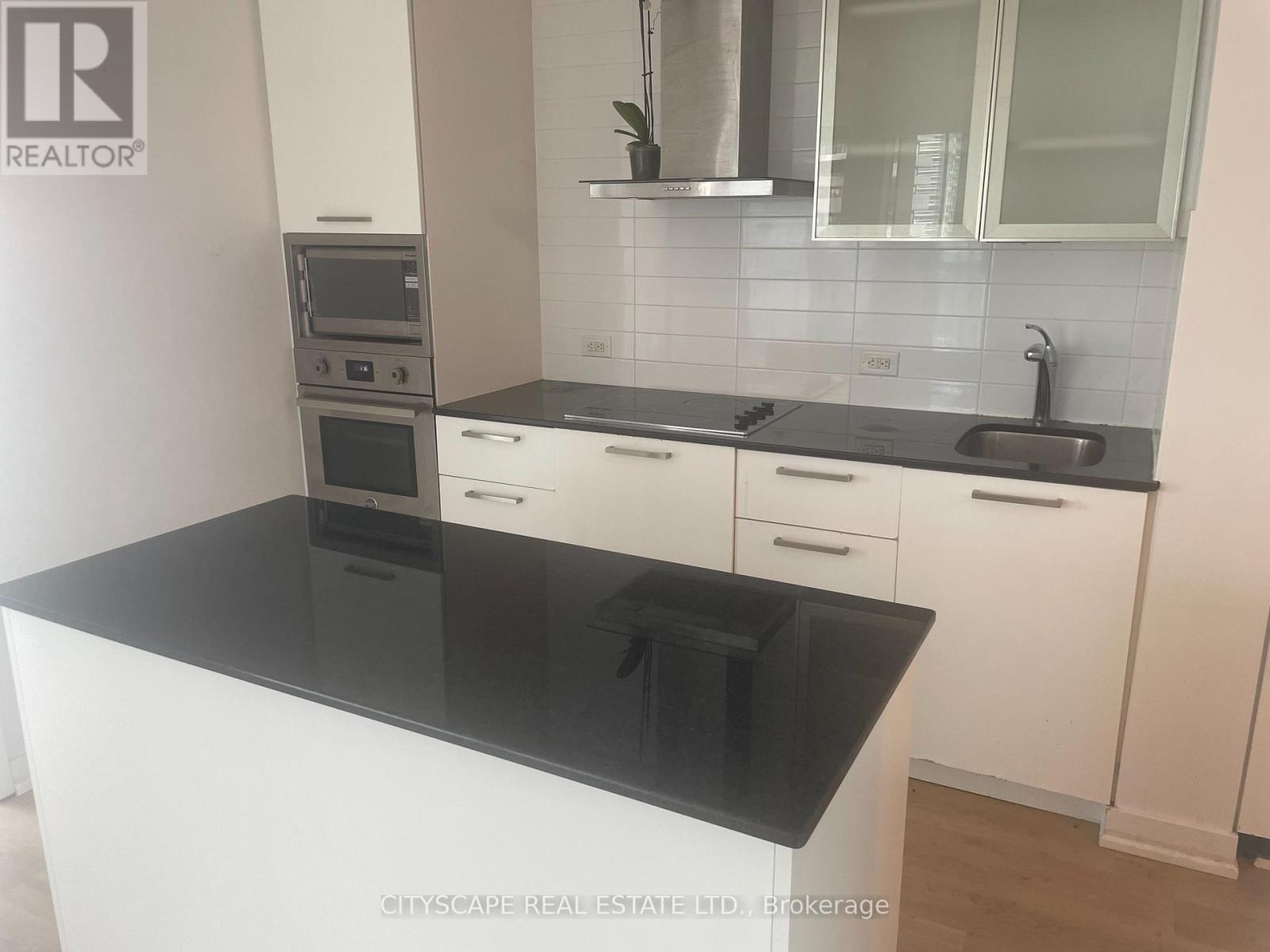 1202 - 14 York Street, Toronto, Ontario  M5J 2Z2 - Photo 4 - C12402649