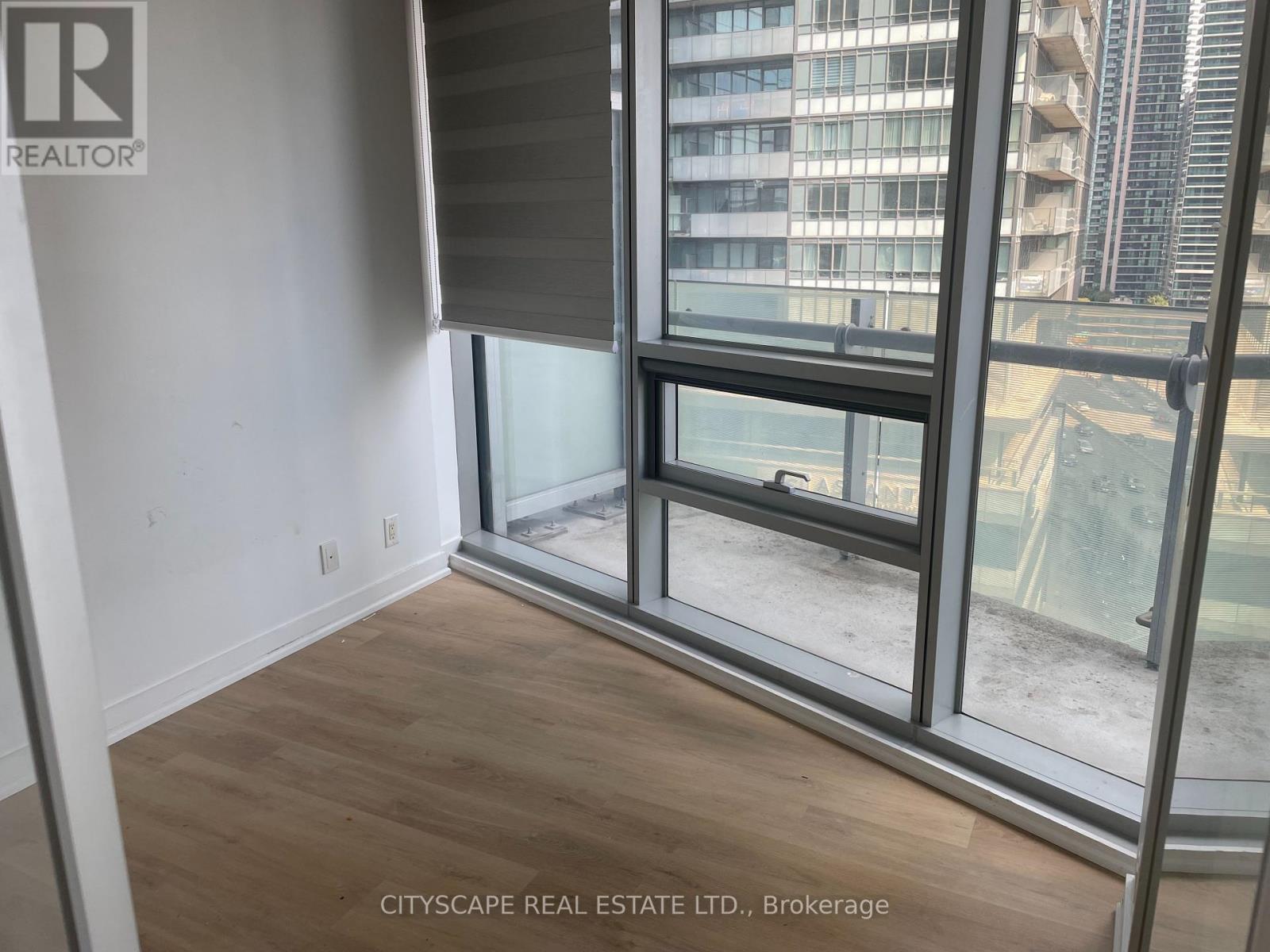 1202 - 14 York Street, Toronto, Ontario  M5J 2Z2 - Photo 8 - C12402649