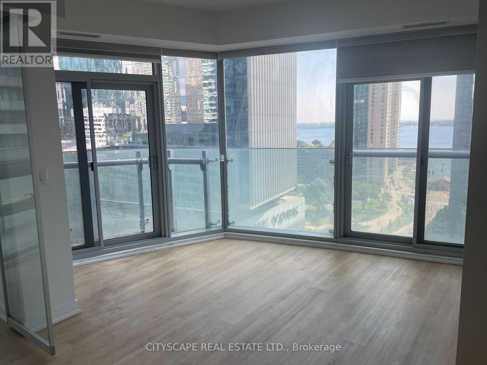 1202 - 14 York Street, Toronto, Ontario  M5J 2Z2 - Photo 7 - C12402649