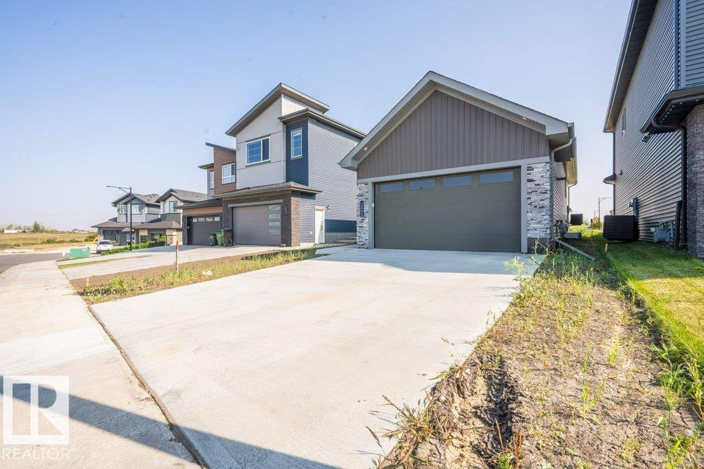 2005 Flycatcher Pt Nw, Edmonton, Alberta  T5S 0T3 - Photo 2 - E4457759