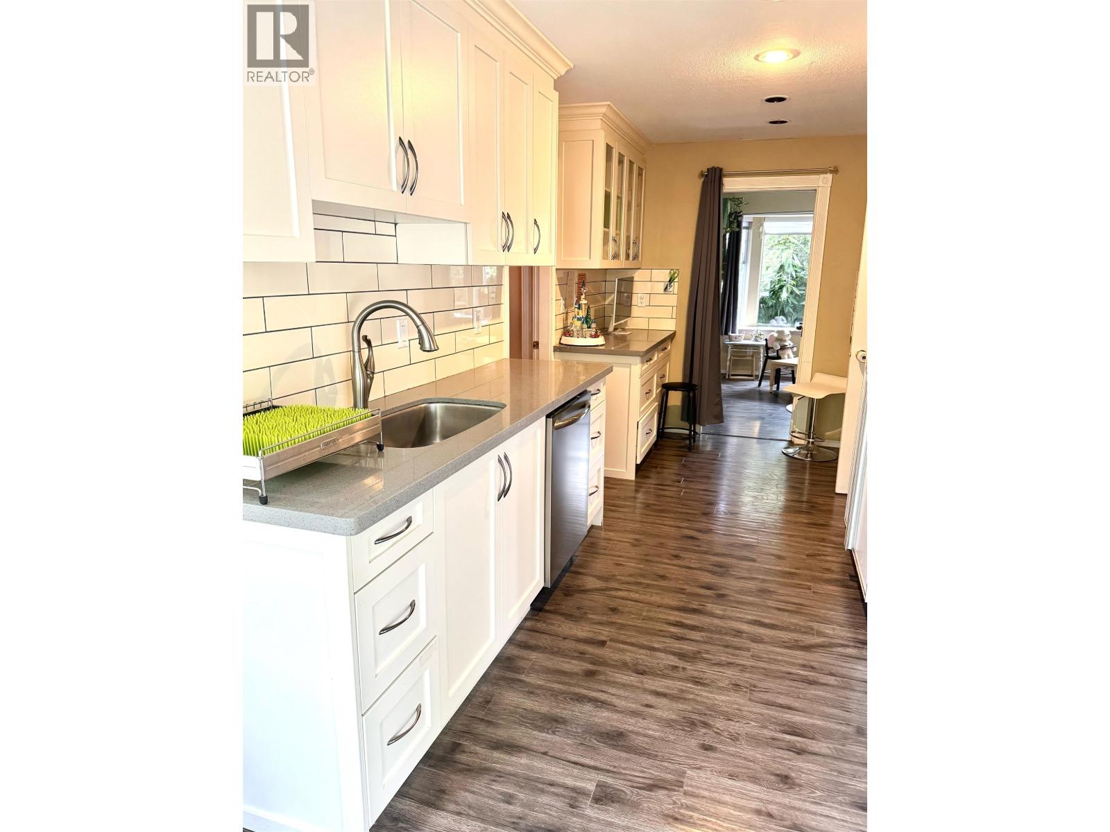 10800 ROCHDALE DRIVE, Richmond, British Columbia