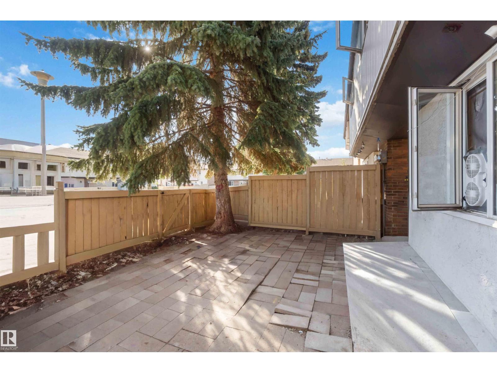 #15 14205 82 St Nw, Edmonton, Alberta  T5E 2V7 - Photo 1 - E4455490
