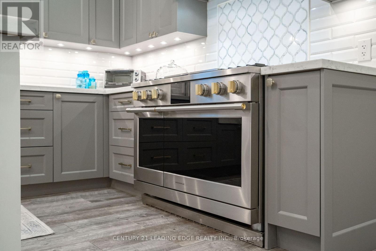 Lorem Ipsum Dolor, Whitchurch-Stouffville, Ontario  L4A  - Photo 12 - DEMO28854244