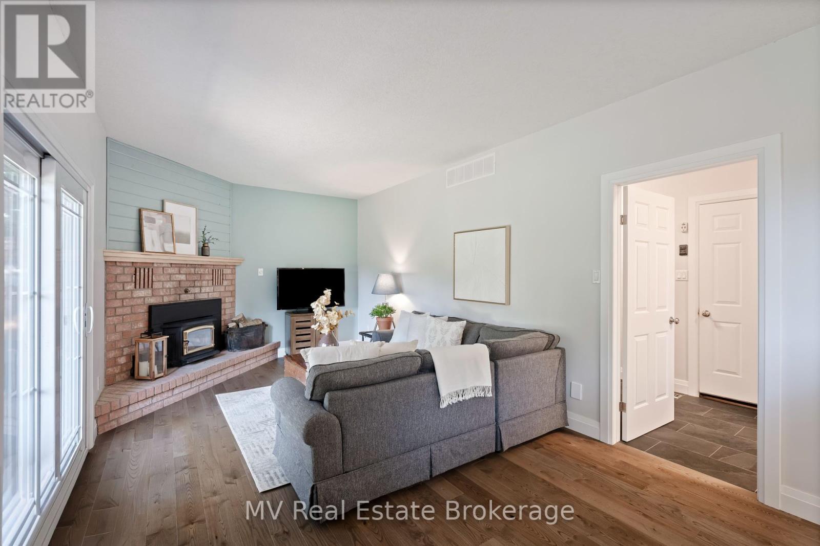 4 Sargent Boulevard, Centre Wellington (Belwood), Ontario  N0B 1J0 - Photo 20 - X12402829