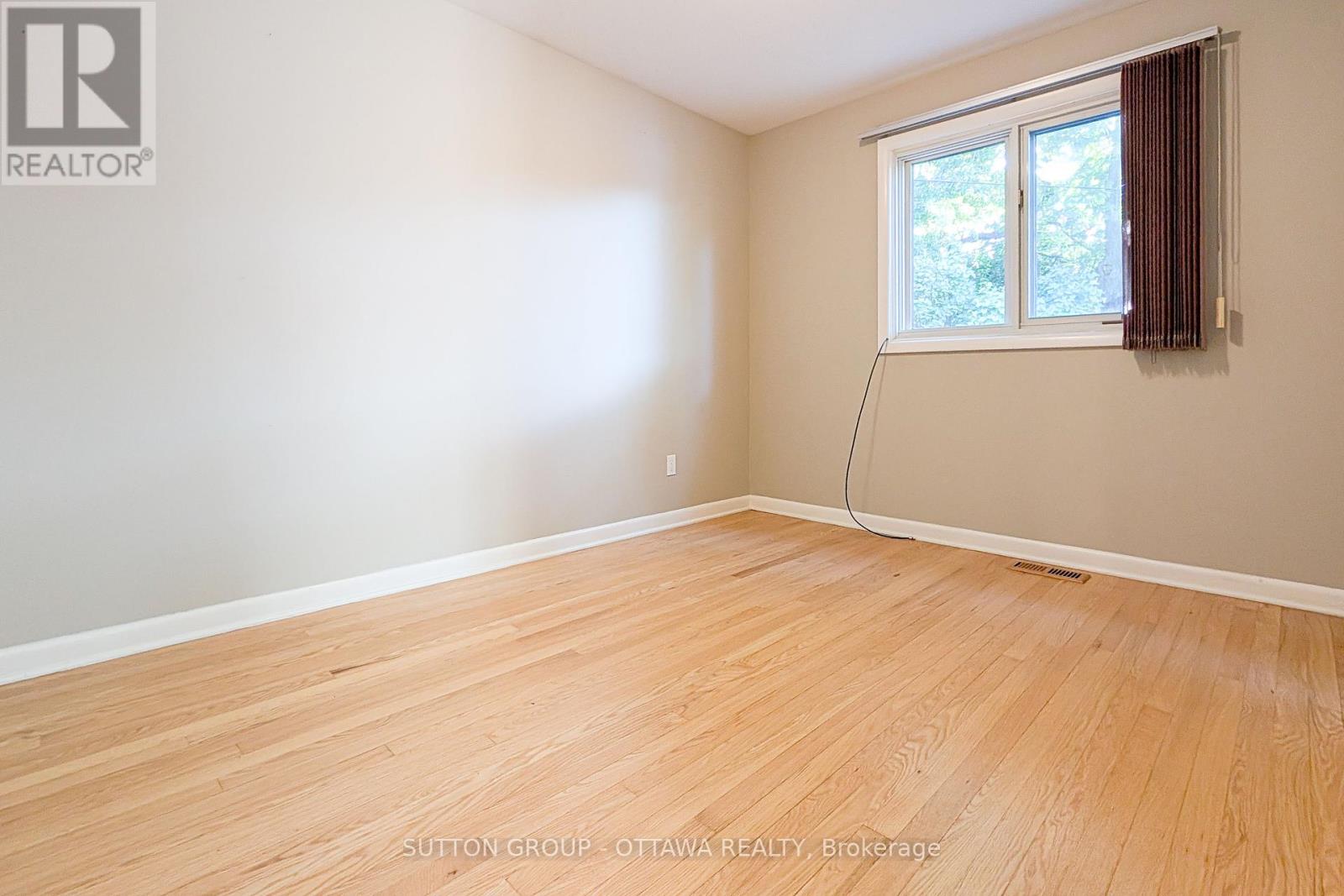 866 Claude Street, Ottawa, Ontario  K1K 2S6 - Photo 13 - X12402834