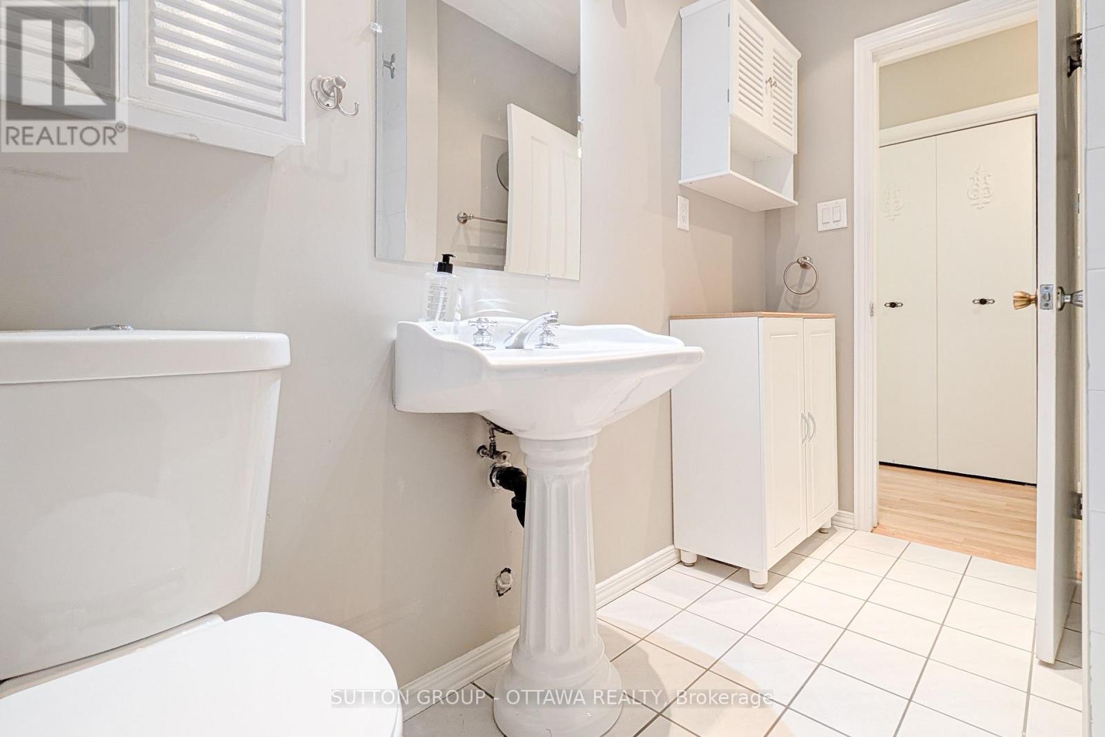 866 Claude Street, Ottawa, Ontario  K1K 2S6 - Photo 18 - X12402834
