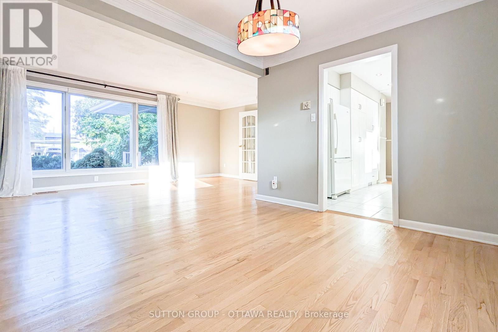 866 Claude Street, Ottawa, Ontario  K1K 2S6 - Photo 7 - X12402834
