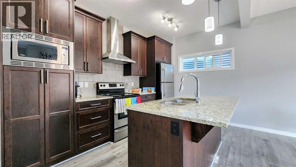 121 Walgrove Gardens Se, Calgary, Alberta  T2X 4C6 - Photo 7 - A2239271