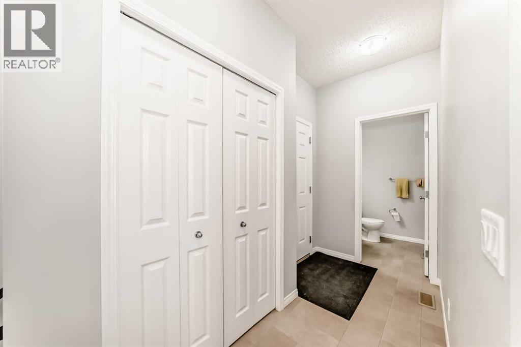 121 Walgrove Gardens Se, Calgary, Alberta  T2X 4C6 - Photo 11 - A2239271