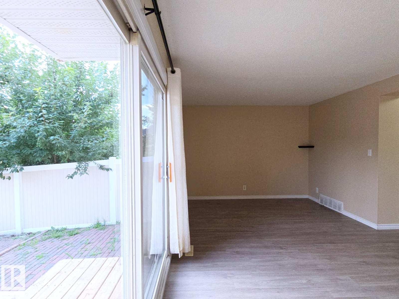 14458 56 St Nw, Edmonton, Alberta  T5A 3R1 - Photo 5 - E4457763