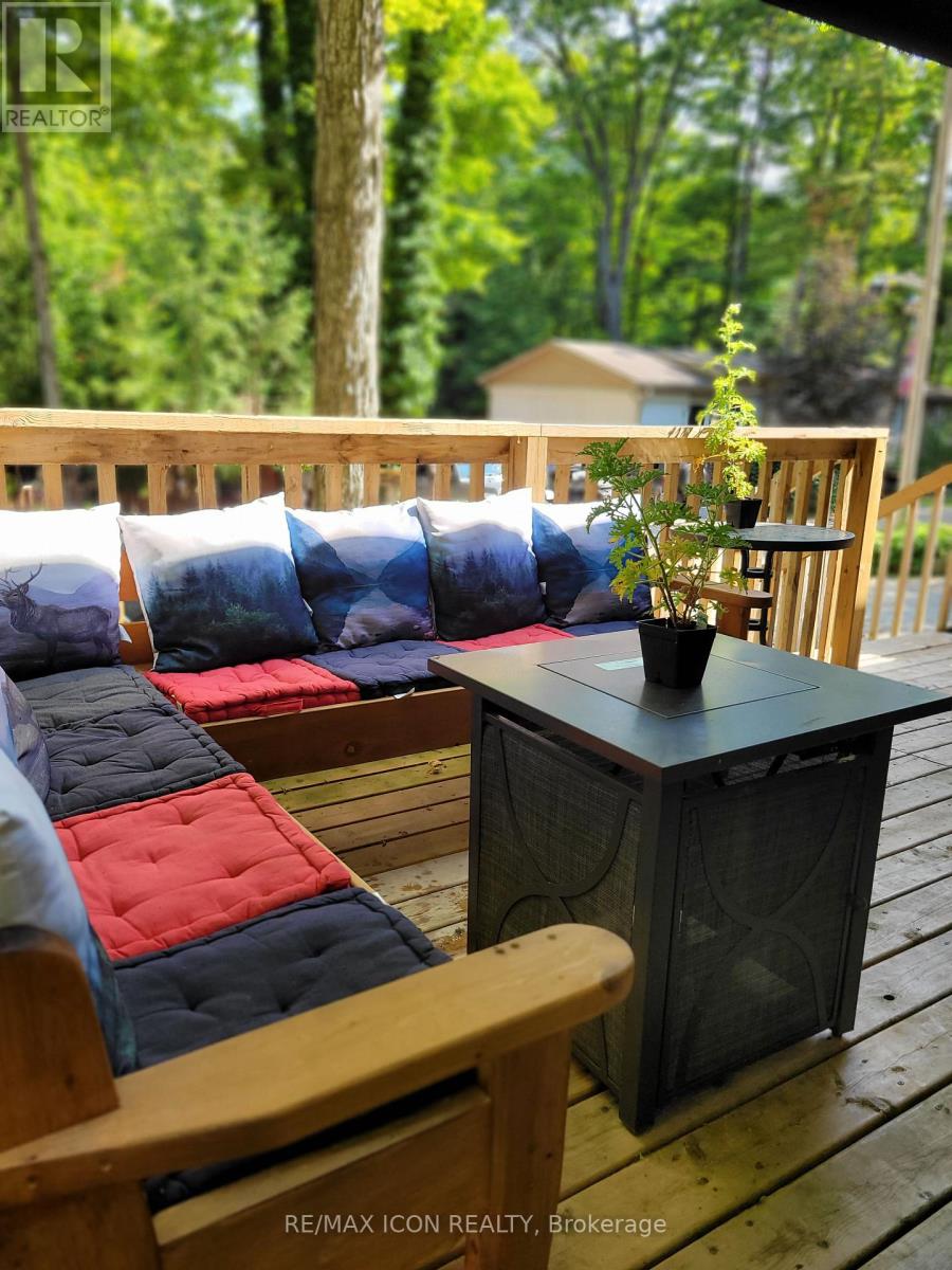 276 - 76735 Wildwood Line, Bluewater, Ontario  N0M 1G0 - Photo 5 - X12336083
