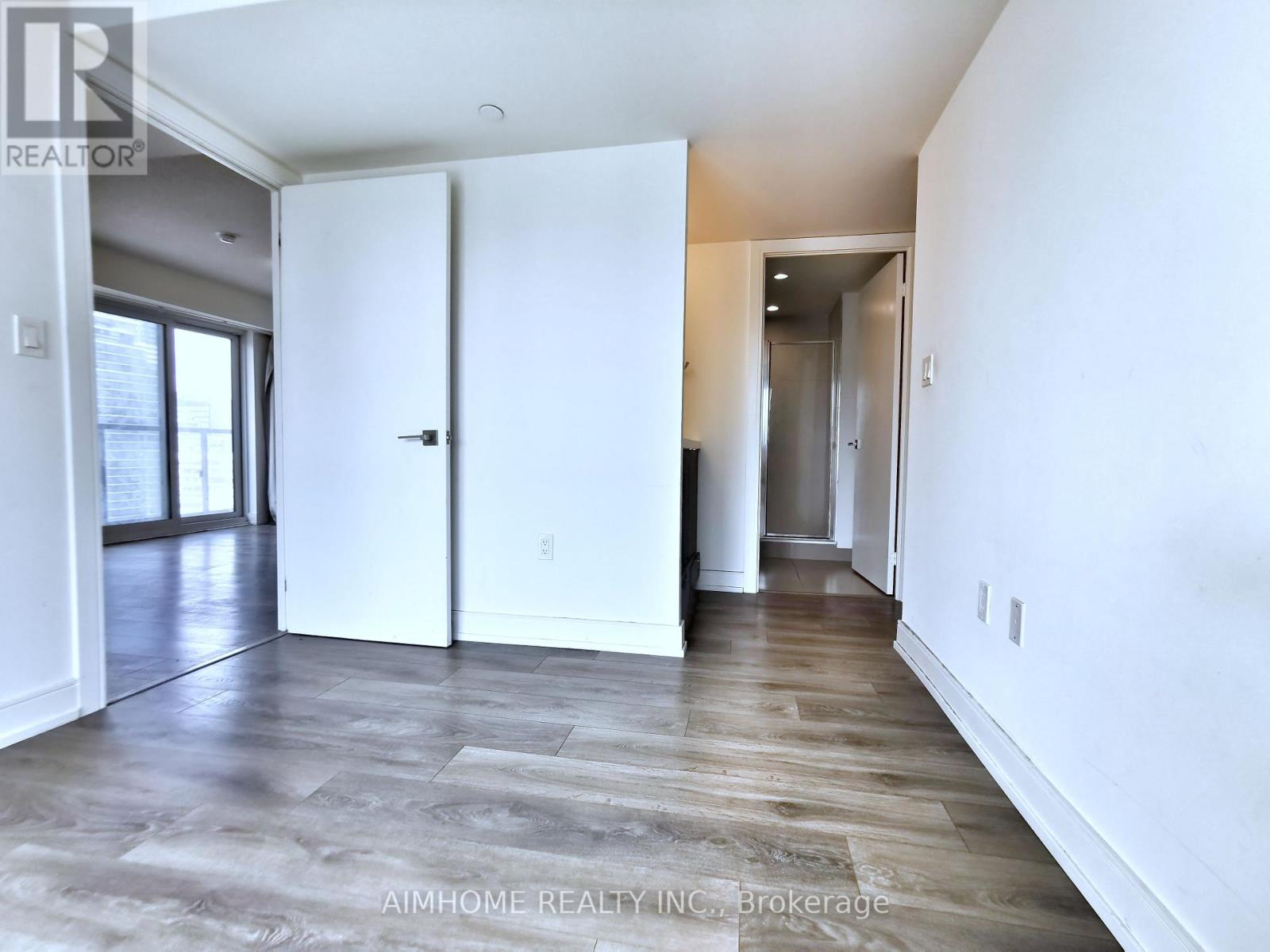 2111 - 89 Mcgill Street, Toronto, Ontario  M5B 0B1 - Photo 6 - C12402841