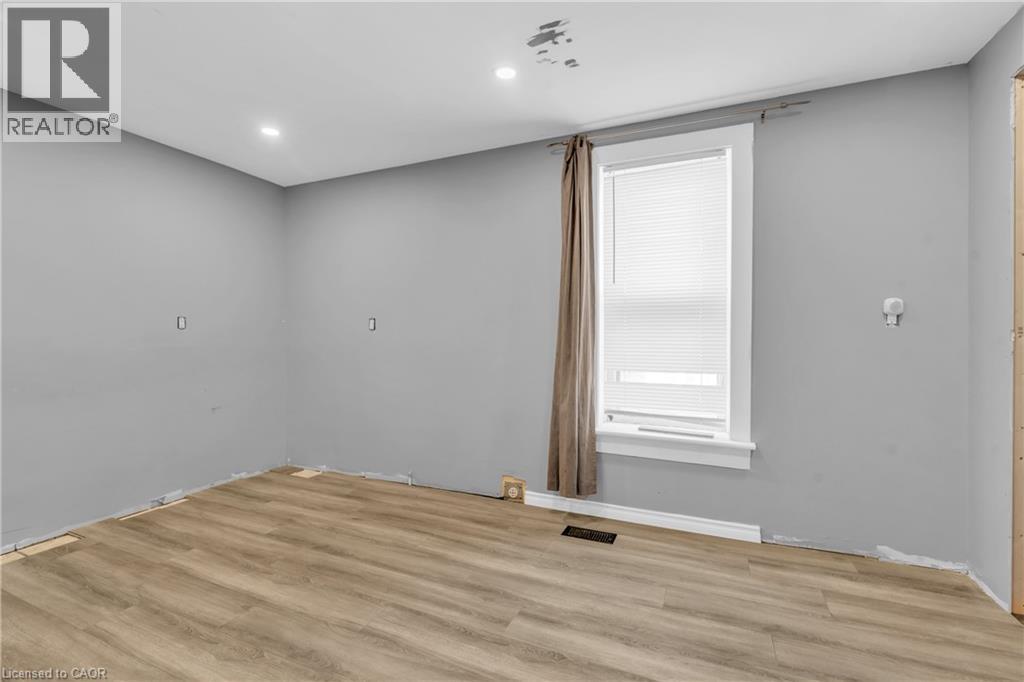 349 Main Street S, Mount Forest, Ontario  N0G 2L0 - Photo 7 - 40769639