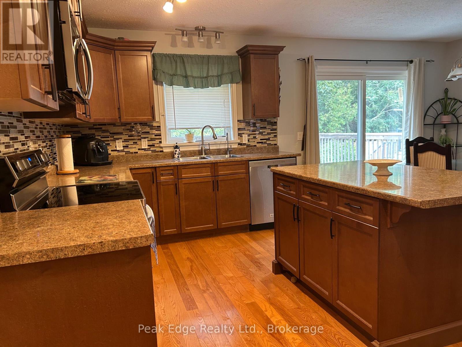 40 Sheffield Street, Southgate, Ontario  N0C 1B0 - Photo 8 - X12402853