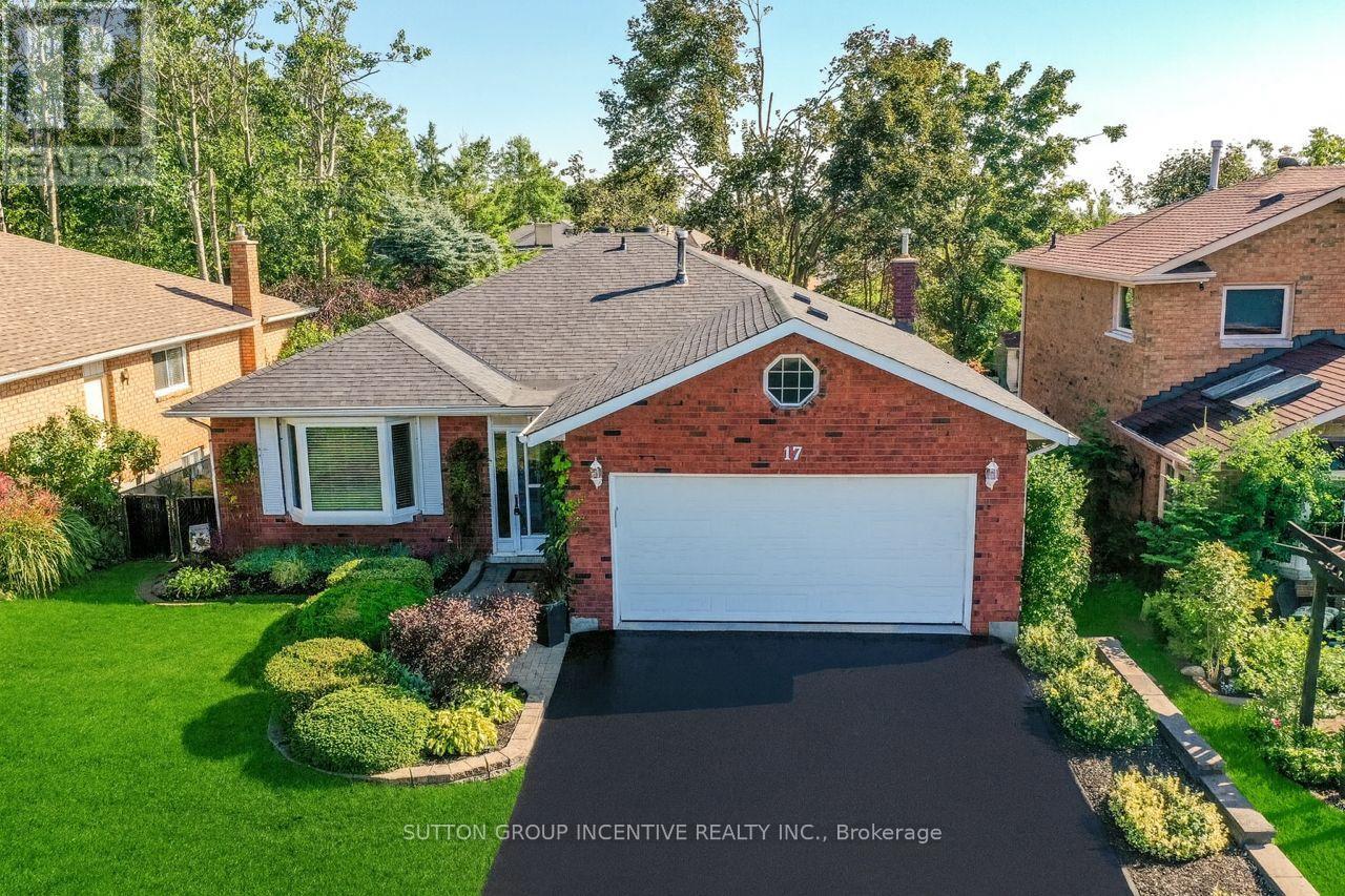 17 Kenny Crescent, Barrie, Ontario  L4N 6C7 - Photo 2 - S12353565