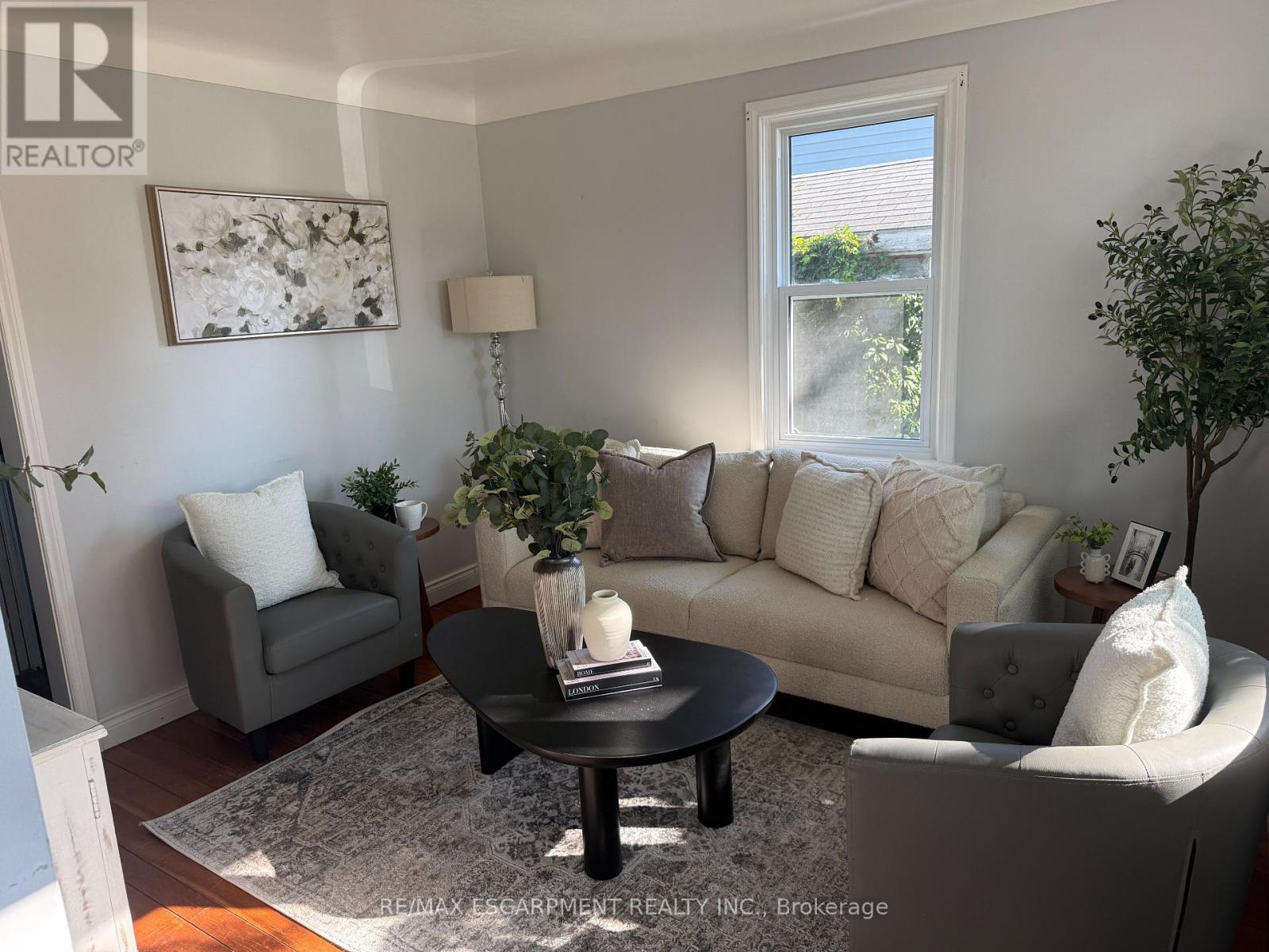 60 Hamilton Plank Road, Norfolk, Ontario  N0A 1N7 - Photo 4 - X12362998