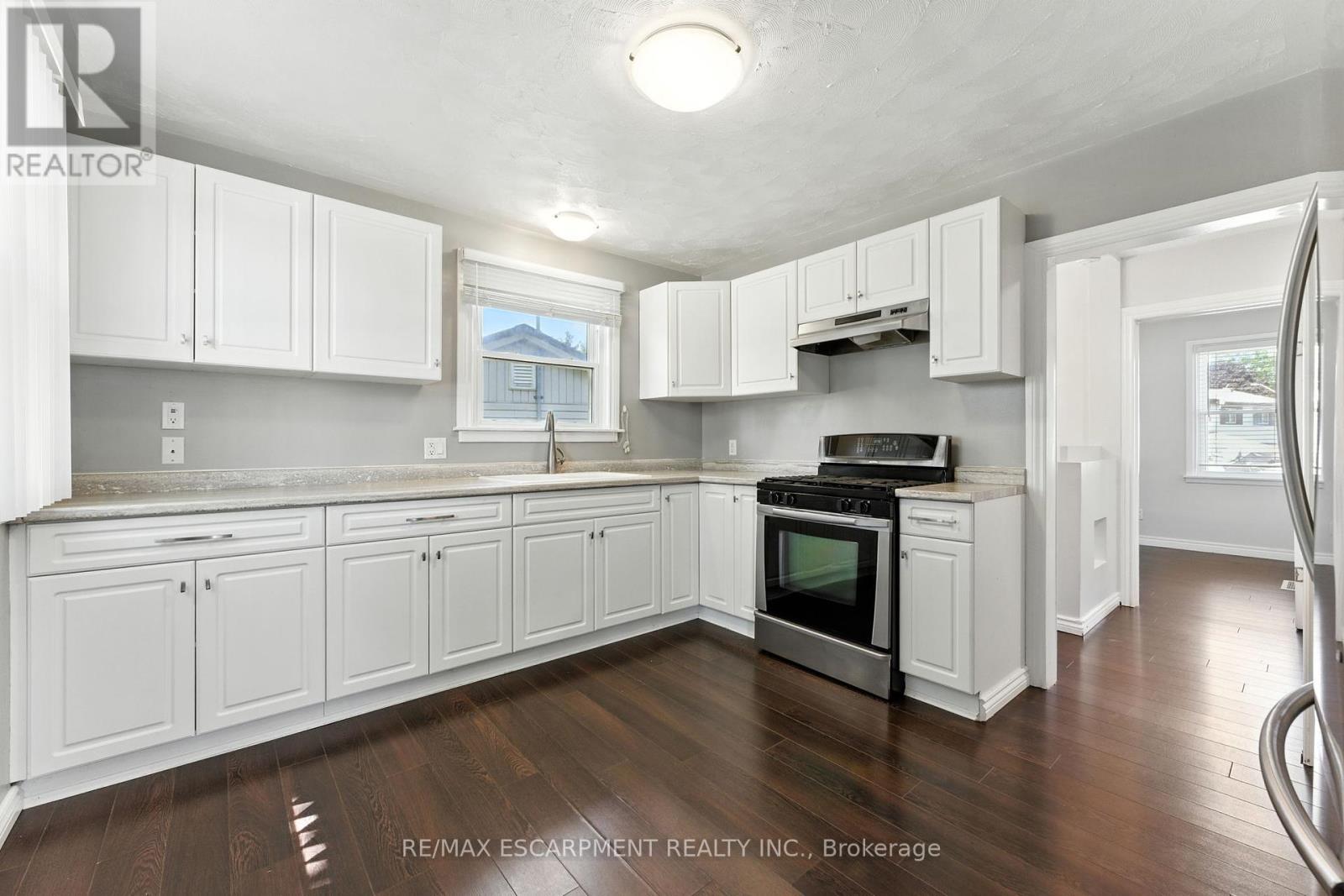 60 Hamilton Plank Road, Norfolk, Ontario  N0A 1N7 - Photo 6 - X12362998