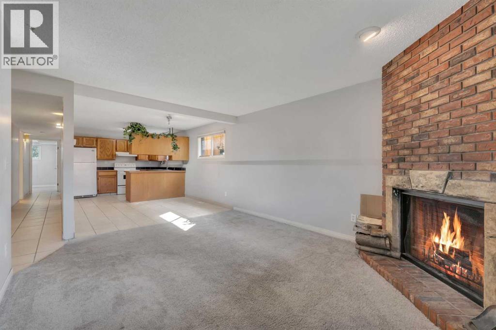 Property at 2, 3314 Centre Street NE image 1