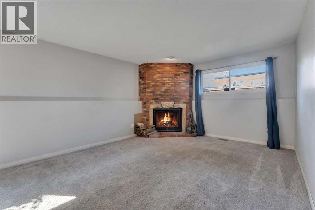 Property at 2, 3314 Centre Street NE image 2
