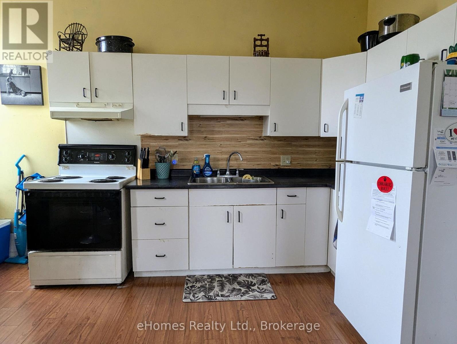 598 6th Street E, Owen Sound, Ontario  N4K 1G3 - Photo 14 - X12361700