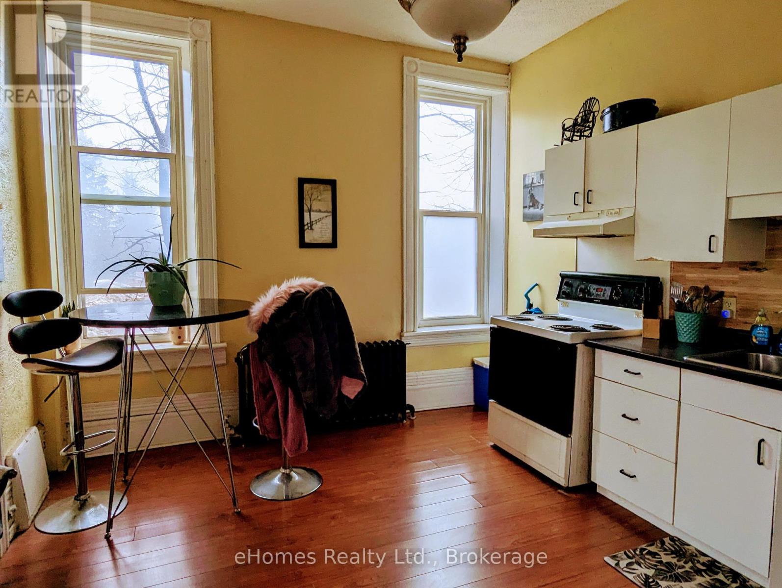 598 6th Street E, Owen Sound, Ontario  N4K 1G3 - Photo 9 - X12361700