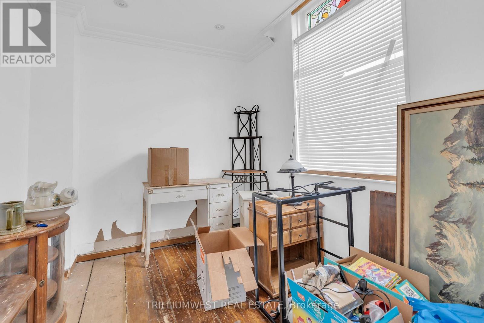 349 Main Street S, Wellington North (Mount Forest), Ontario  N0G 2L0 - Photo 19 - X12402855