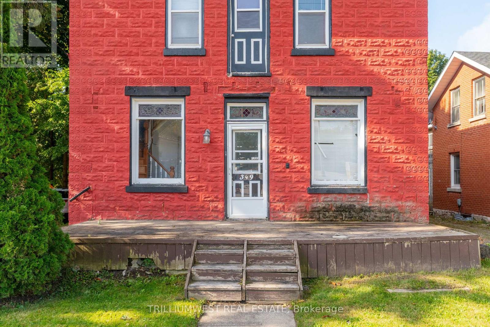 349 Main Street S, Wellington North (Mount Forest), Ontario  N0G 2L0 - Photo 2 - X12402855