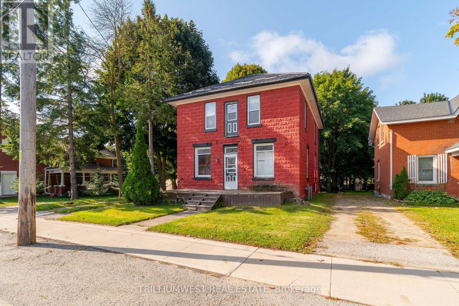 349 Main Street S, Wellington North (Mount Forest), Ontario  N0G 2L0 - Photo 3 - X12402855