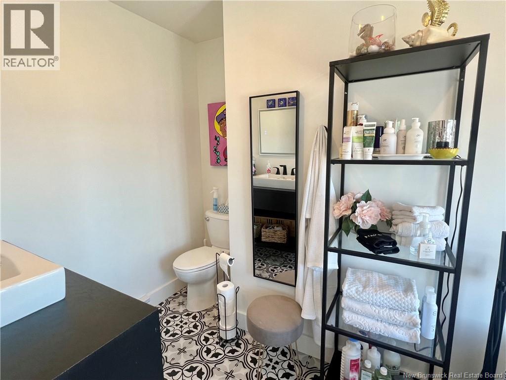 251 Bayshore, Bathurst, New Brunswick  E2A 6A5 - Photo 28 - NB120388