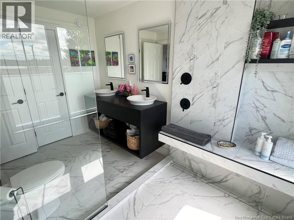 251 Bayshore, Bathurst, New Brunswick  E2A 6A5 - Photo 33 - NB120388