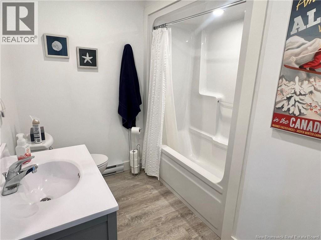 251 Bayshore, Bathurst, New Brunswick  E2A 6A5 - Photo 40 - NB120388