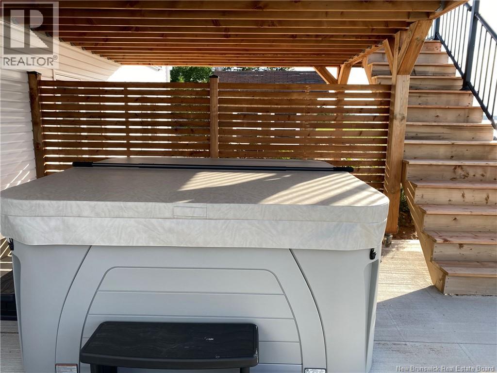 251 Bayshore, Bathurst, New Brunswick  E2A 6A5 - Photo 47 - NB120388