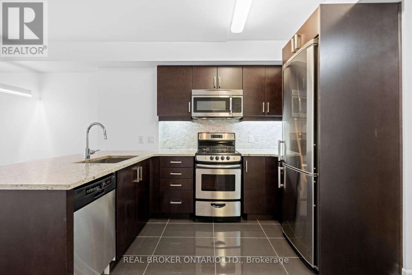 407 - 195 Besserer Street, Ottawa, Ontario  K1N 0B6 - Photo 4 - X12402860